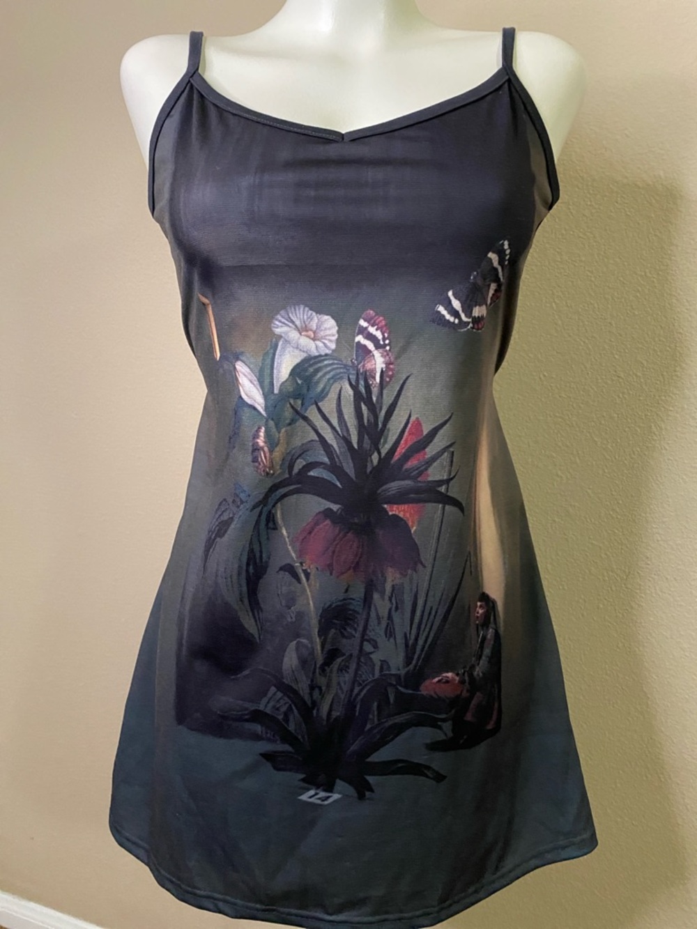 Lewkin Floral Print Slip Dress in Dark Green and Black. M